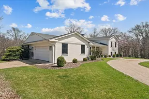 1975 Valley View Rd, Northfield, IL 60093 - Photo 3