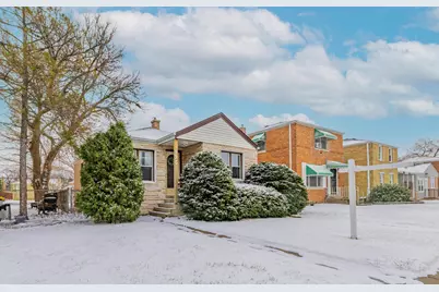 923 Marshall Avenue, Bellwood, IL 60104 - Photo 1