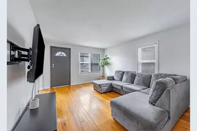 923 Marshall Avenue, Bellwood, IL 60104 - Photo 5