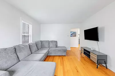 923 Marshall Avenue, Bellwood, IL 60104 - Photo 3