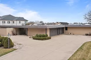 66 Watergate Rd, South Barrington, IL 60010 - Photo 1