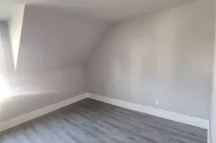 138 N Smith St, Aurora, IL 60505 - Photo 3