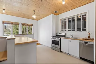 2536 N Central Park Ave, Chicago, IL 60647 - Photo 11