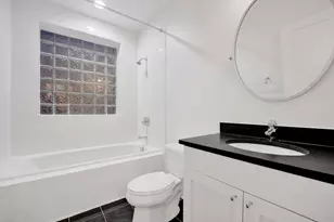 1033 W Monroe St, Chicago, IL 60607 - Photo 15