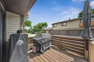 8334 Portsmouth Dr, Darien, IL 60561 - Photo 19