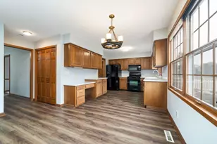 5235 Solitude Dr, Rockford, IL 61114 - Photo 13