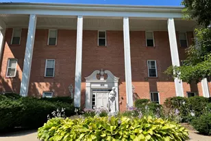 5101 Carriage Way Dr, Rolling Meadows, IL 60008 - Photo 1