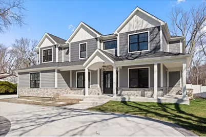 1418 W Maude Avenue, Arlington Heights, IL 60004 - Photo 1