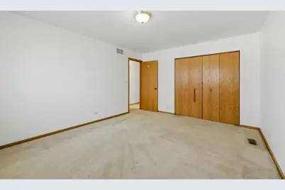 130 Fox Chase Drive S, Oswego, IL 60543 - Photo 19