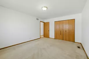 130 Fox Chase Dr S, Oswego, IL 60543 - Photo 19