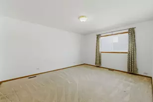 130 Fox Chase Dr S, Oswego, IL 60543 - Photo 17