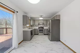 130 Fox Chase Dr S, Oswego, IL 60543 - Photo 13