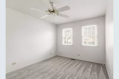 197 Camden Court #X1, Schaumburg, IL 60194 - Photo 11