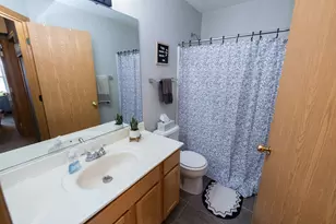 2375 Cove Ct, Elgin, IL 60123 - Photo 17