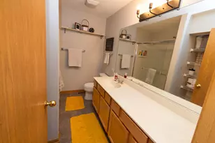 2375 Cove Ct, Elgin, IL 60123 - Photo 15