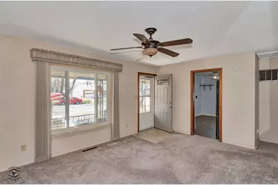 1562 S 5th Avenue, Kankakee, IL 60901 - Photo 7