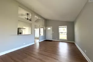 346 Danbury Dr, Naperville, IL 60565 - Photo 3