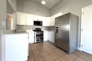 346 Danbury Dr, Naperville, IL 60565 - Photo 5