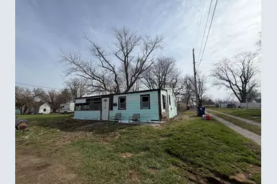538 N Austin Street, Paris, IL 61944 - Photo 1