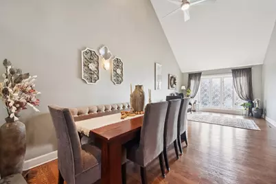 340 Windsor Drive, Bartlett, IL 60103 - Photo 5