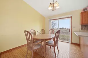 424 N Aspen Dr, Cortland, IL 60112 - Photo 7