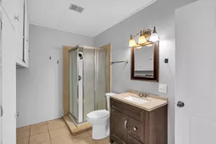 341 W Spruce St, Paxton, IL 60957 - Photo 13