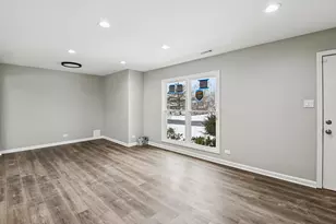 3403 Fountainbleau Dr, Hazel Crest, IL 60429 - Photo 5