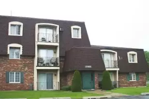 17963 Amherst Ct, Country Club Hills, IL 60478 - Photo 1