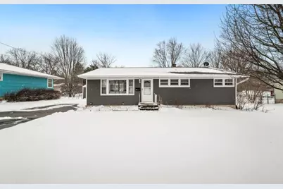 228 W Taylor Street, Dekalb, IL 60115 - Photo 1