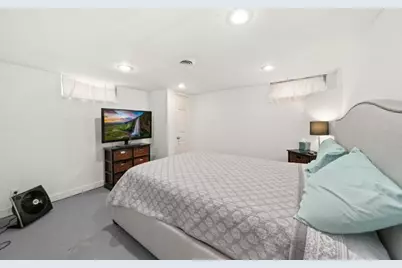 228 W Taylor Street, Dekalb, IL 60115 - Photo 19