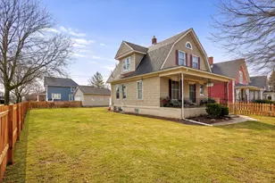 453 Orchard St, Elgin, IL 60123 - Photo 3