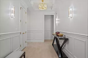 1955 Amberley Ct, Lake Forest, IL 60045 - Photo 3