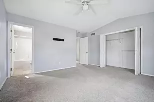 2719 Gill St, Bloomington, IL 61704 - Photo 9