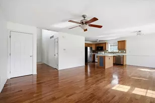 2719 Gill St, Bloomington, IL 61704 - Photo 3