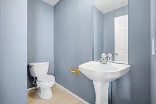 2719 Gill St, Bloomington, IL 61704 - Photo 5