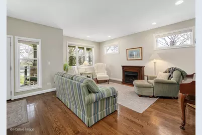 1607 E Indiana Street, Wheaton, IL 60187 - Photo 7