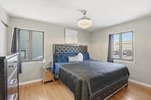 537 E 161st Pl, South Holland, IL 60473 - Photo 9