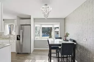 537 E 161st Pl, South Holland, IL 60473 - Photo 5