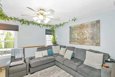 2013 Briar Hill Drive W, Schaumburg, IL 60194 - Photo 11