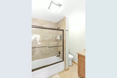 2013 Briar Hill Drive W, Schaumburg, IL 60194 - Photo 31