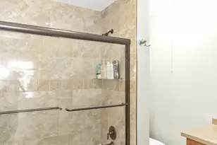 2013 Briar Hill Dr W, Schaumburg, IL 60194 - Photo 31