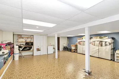 2013 Briar Hill Drive W, Schaumburg, IL 60194 - Photo 33