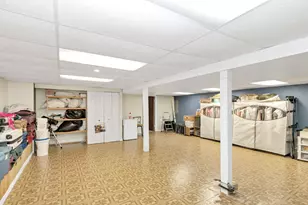 2013 Briar Hill Dr W, Schaumburg, IL 60194 - Photo 33