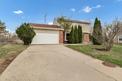 2013 Briar Hill Drive W, Schaumburg, IL 60194 - Photo 1