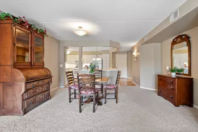 3850 W Bryn Mawr Avenue #310, Chicago, IL 60659 - Photo 9