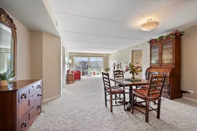 3850 W Bryn Mawr Avenue #310, Chicago, IL 60659 - Photo 3