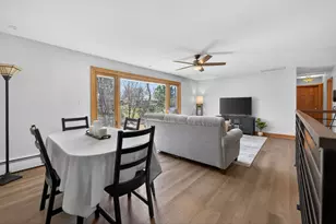 1009 Meadow Ln, Elgin, IL 60123 - Photo 11