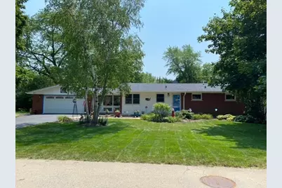 1009 Meadow Lane, Elgin, IL 60123 - Photo 3