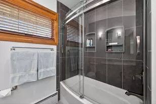 1009 Meadow Ln, Elgin, IL 60123 - Photo 25