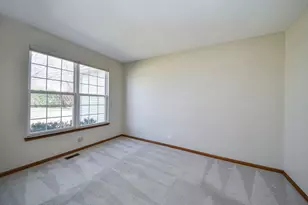 3001 Solitude Ln, Aurora, IL 60502 - Photo 9